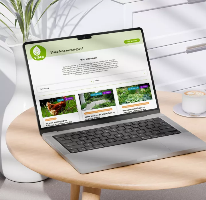 Mockup van laptop met Vlaco lesaanvraagtool